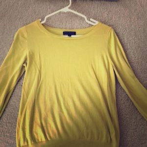EUC Form fitting sweater